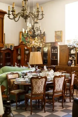Vintage table arrangement at the antique store