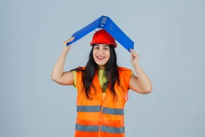 Expressive young woman posing in the studio